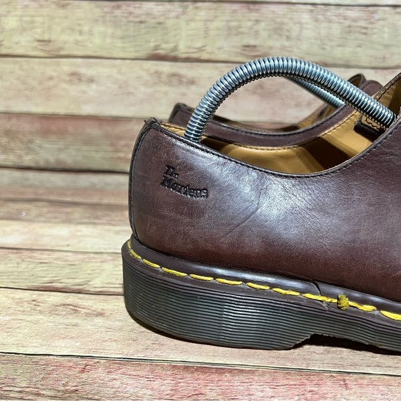 Dr. Martens Brown Leather Pointed Low Booties main image 5